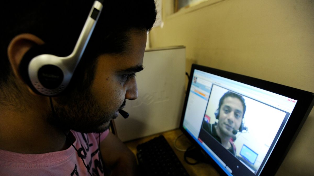 Coronavirus Curbs Seen Taking Heavy Toll on People Without Internet