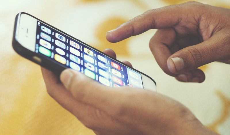 Budget 2017: Cheaper Mobiles, Digital India Expansion - Some of Young India's Expectations