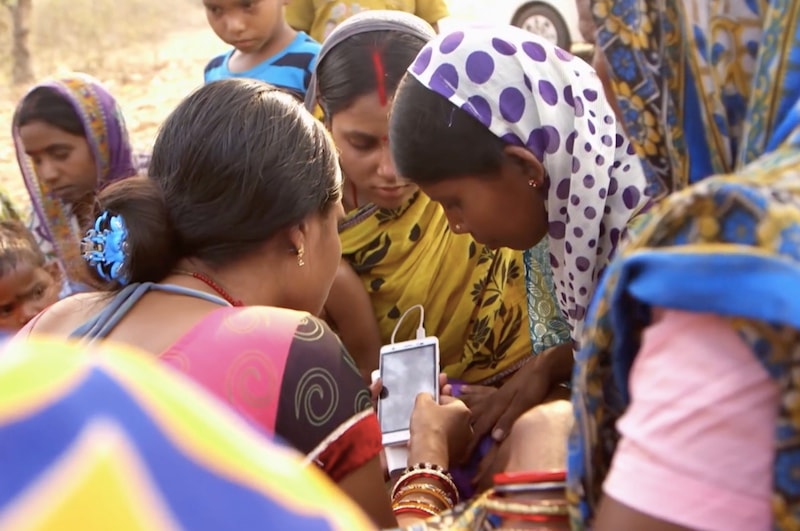 Chhattisgarh Government to Distribute Over 55 Lakh Smartphones