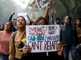 Mobile Internet Services Restored in Kargil After 145 Days; No Such Relief for Jammu and Kashmir Mobile Internet Services Restored in Kargil After 145 Days; No Such Relief for Jammu and Kashmir