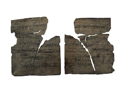 2,000-Year-Old Birthday Invitation Found at Roman Fort in UK 2,000-Year-Old Birthday Invitation Found at Roman Fort in UK
