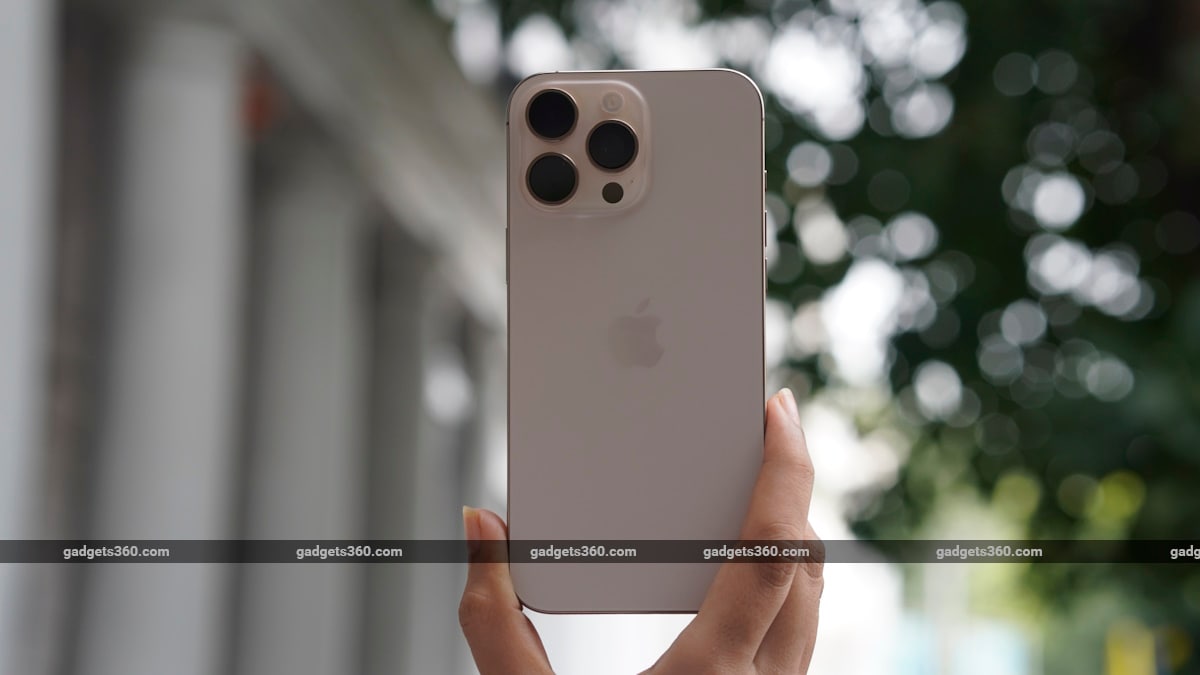 Amazon vs Flipkart Sale: iPhone 17 ₹79,999 में, iPhone 15 ₹63,999 से शुरू