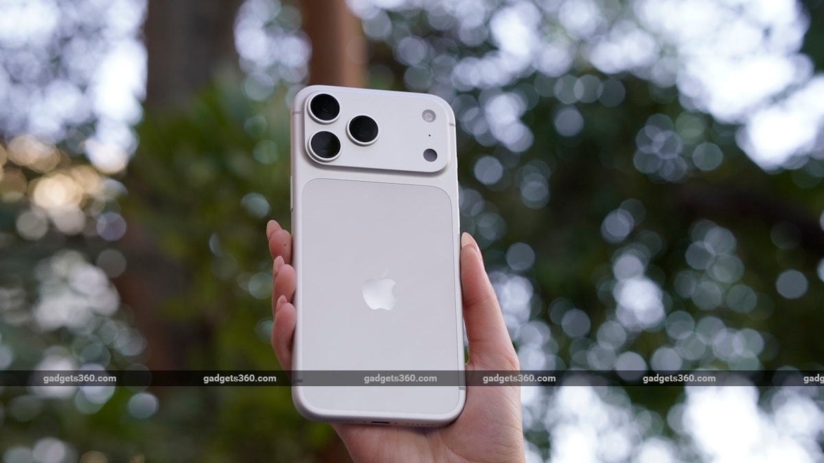 iPhone 17 Pro Max Review: A Supercar Engine in Your Pocket