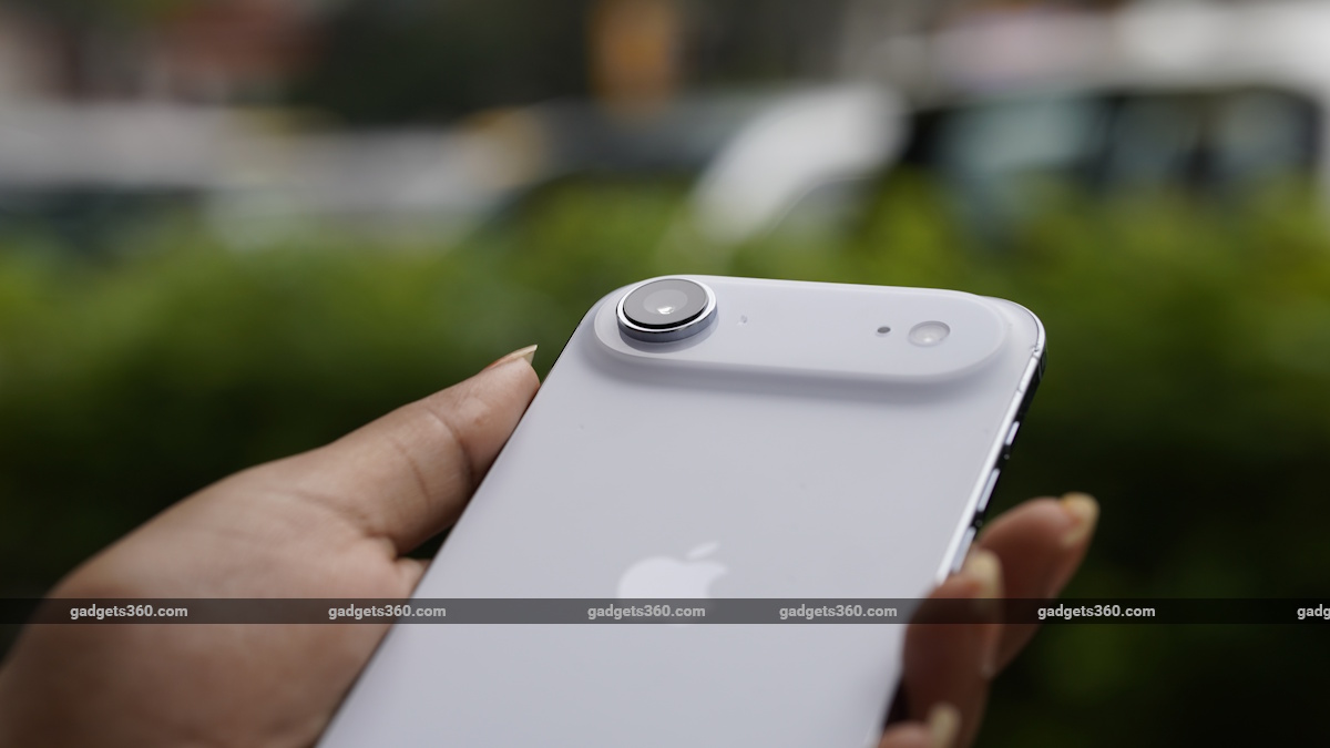 iPhone 16e Demand Weak as iPhone Air Production Reportedly Halted