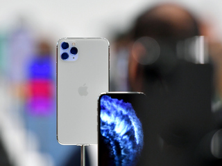 iPhone 12, iPhone 12 Pro Users May Need to Re-Enable COVID-19 Contact Tracing When Switching: Report