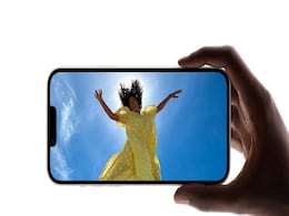 Apple Posts First Quarterly Revenue Drop Since 2016 Amid Weak iPhone Sales During Holiday Season Apple Posts First Quarterly Revenue Drop Since 2016 Amid Weak iPhone Sales During Holiday Season