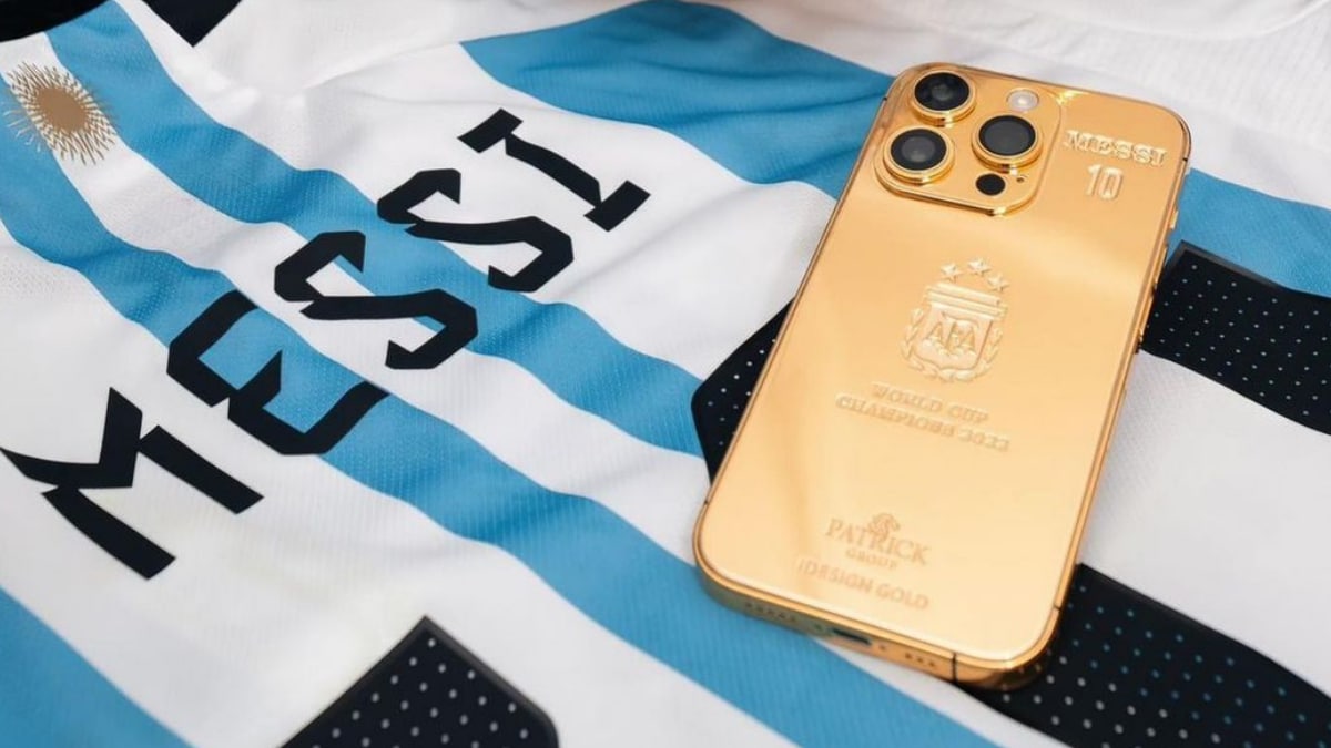 Lionel Messi Is Gifting a Gold iPhone 14 Pro to Each Argentina Squad Member