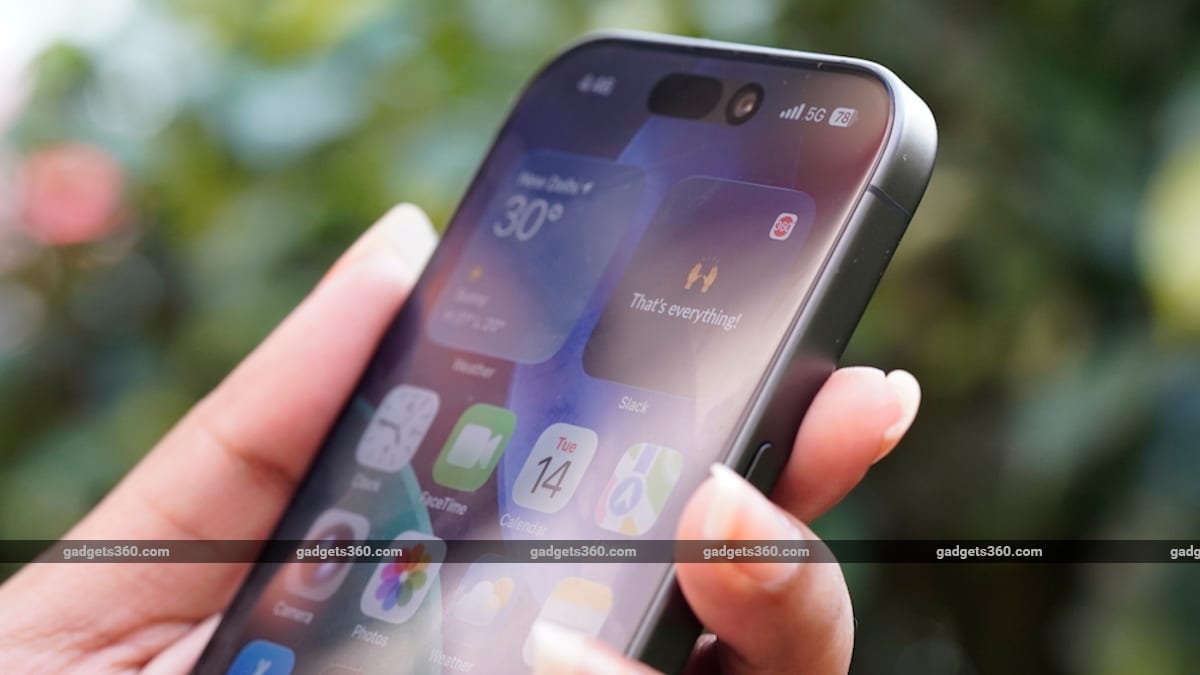 iphone 17 review ndtv anti reflective iPhone 17