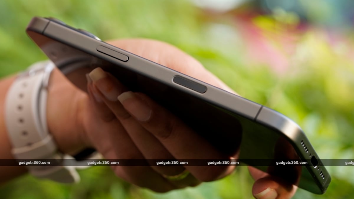 iphone 17 review ndtv camera control iPhone 17