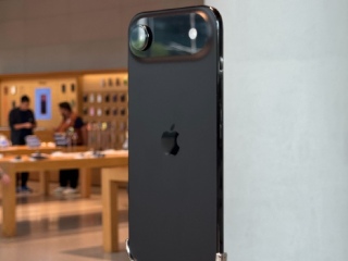 iPhone 18 Pro Max Key Features Leaked; iPhone 18 Series May Launch in Phases