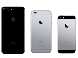 Why Apple Is the Only Manufacturer That Actually Has a &#039;Flagship&#039; Phone