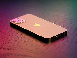 Hackers Bypass Apple&#039;s Checks to Deliver Malicious Keyboards Used to Spy on Users: Report