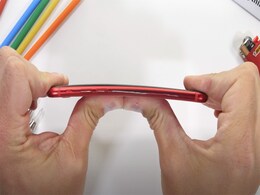 iPhone SE (2020) Passes Durability Test on Video With Flying Colours, Survives Bends, Scratches, and Heat iPhone SE (2020) Passes Durability Test on Video With Flying Colours, Survives Bends, Scratches, and Heat
