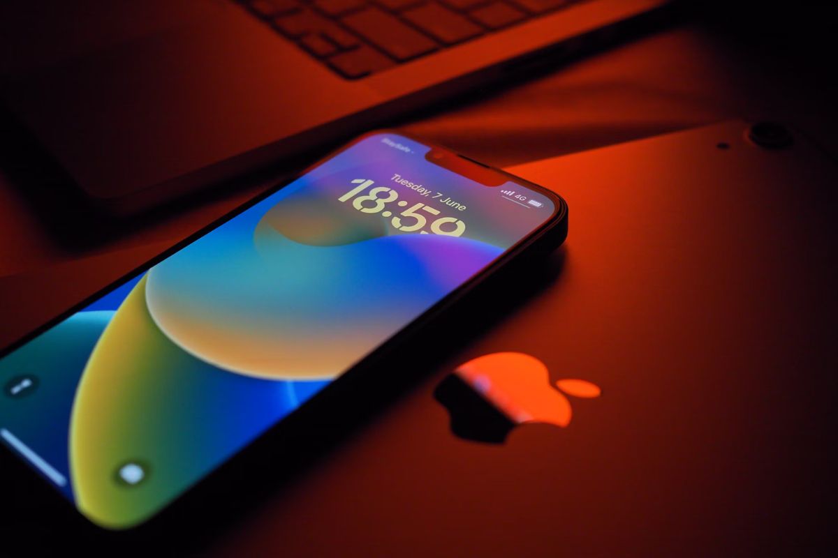 Apple's Hide My Email Vulnerability Could Reveal Users' Real Email Addresses: Report