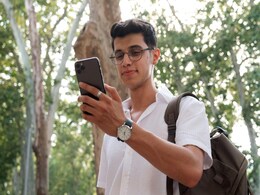 Apple Warns iPhone Users of 'Mercenary Spyware' Attack in 92 Countries Apple Warns iPhone Users of 'Mercenary Spyware' Attack in 92 Countries