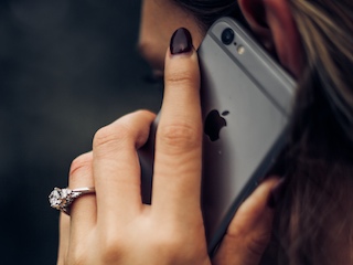 iPhone X Will Be Available in Limited Quantity Initially; Wireless Charger Not Yet Ready: Reports