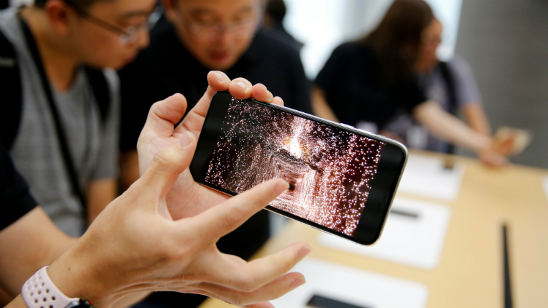 iPhone XS Max Outselling iPhone XS by 4 Times, Apple Watch Series 4 to Sell 19.5 Million Units This Year: Kuo