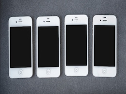 Thai Police Bust 'Click Farm' Working With 500 Smartphones, 400,000 SIM Cards to Boost 'Likes' Thai Police Bust 'Click Farm' Working With 500 Smartphones, 400,000 SIM Cards to Boost 'Likes'