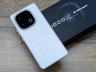 iQOO 15 Series, iQOO Neo 11 Series Tipped to Feature 2K Display and 7,000mAh Battery