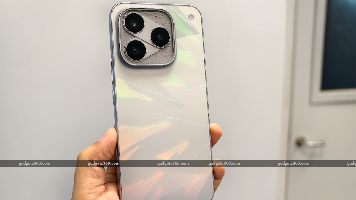 iQOO 16 India Launch Confirmed, Motorola Signature 27 Showcased at IMC 2026
