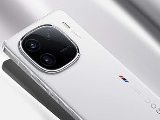 iQoo 12 5G Price in India Accidentally Leaked Ahead of December 12 Launch; Pre-Booking Now Open