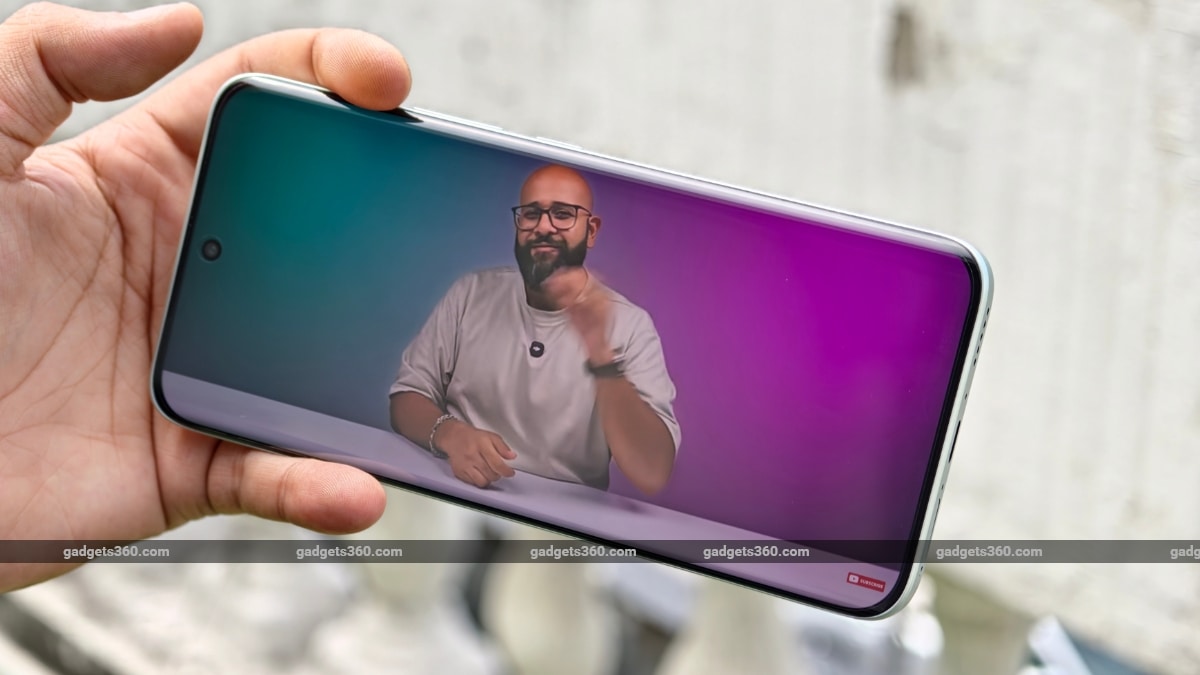 iqoo z11 review ndtv display 2 iQOO