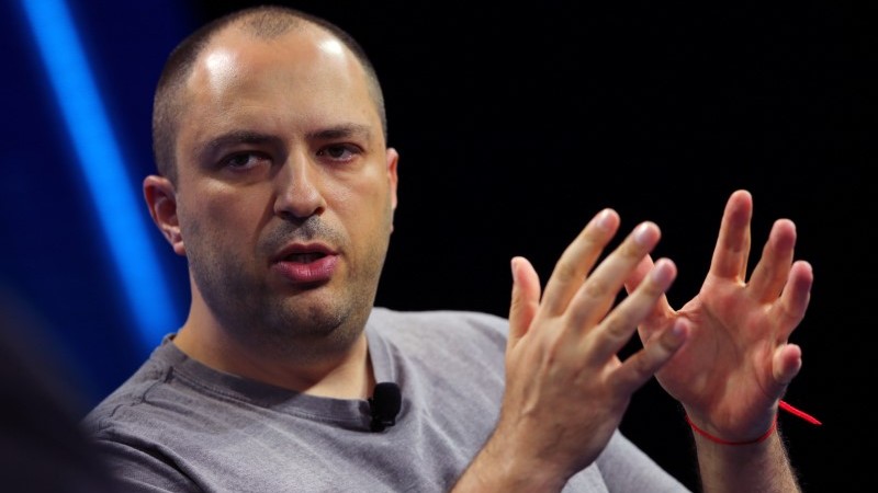 WhatsApp CEO Jan Koum to Leave Facebook Amid Privacy Flap