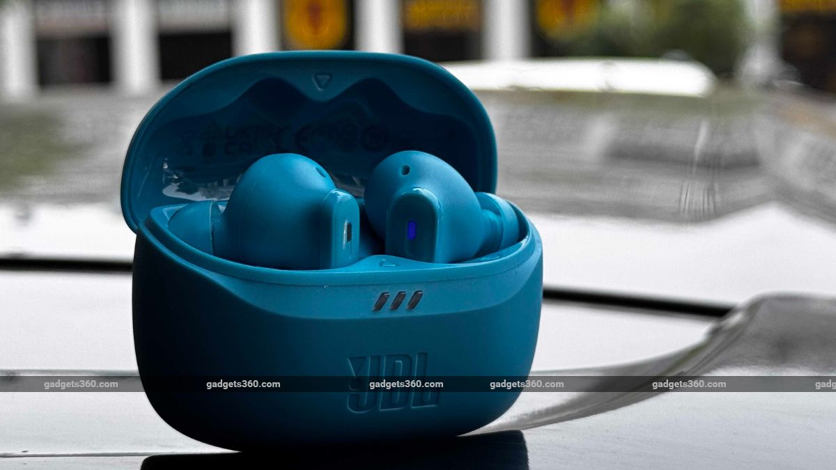 Amazon Sale 2025: Best Deals on Budget TWS Earphones from Boat, Realme and Other Brands