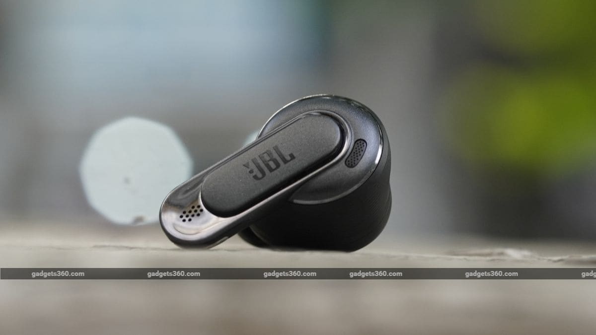 JBL Tour Pro 3 review NDTV BUD JBL Tour Pro 3