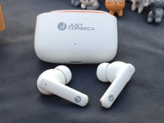Just Corseca Soundwave TWS Earphones Review: Well-Balanced Audio Experience With Hybrid Noise Cancellation