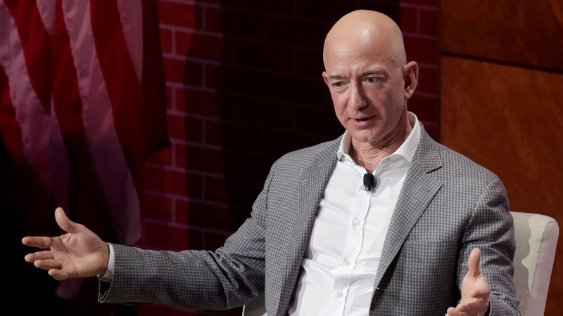 Amazon Investigates Report That Employees Leaked Data for Bribes