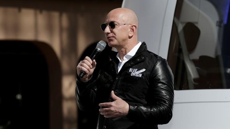 Amazon's Billionaire Founder Jeff Bezos Asks Twitter: How Do I Donate My Money? Amazon's Billionaire Founder Jeff Bezos Asks Twitter: How Do I Donate My Money?