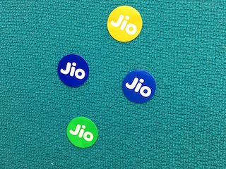 Jio Free Data Offer, Xbox One X Unveiled, Nokia Android Phones India Launch Tomorrow, and More: Your 360 Daily