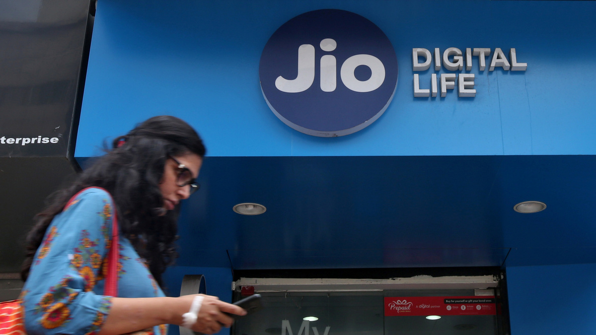 Jio Fiber to Expand Broadband Market, Will Help Airtel: Fitch