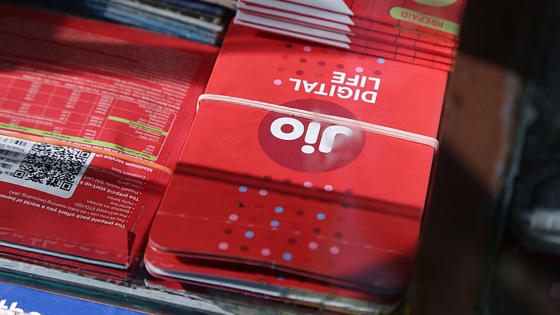 Jio का नया ऑफर, 399 रुपये या महंगे रीचार्ज पर 2,599 रुपये का फायदा