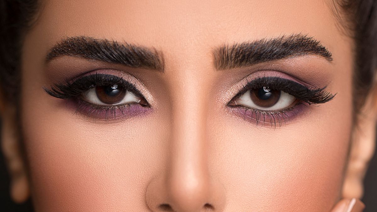 Best Kohl and Kajal Sticks Under Rs. 99 For Smudge-Free Makeup Look