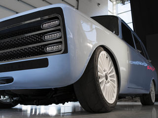 Move Over, Musk: Kalashnikov Unveils &#039;Electric Supercar&#039;