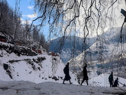Overload on Train to Kashmir's Internet Oasis Overload on Train to Kashmir's Internet Oasis