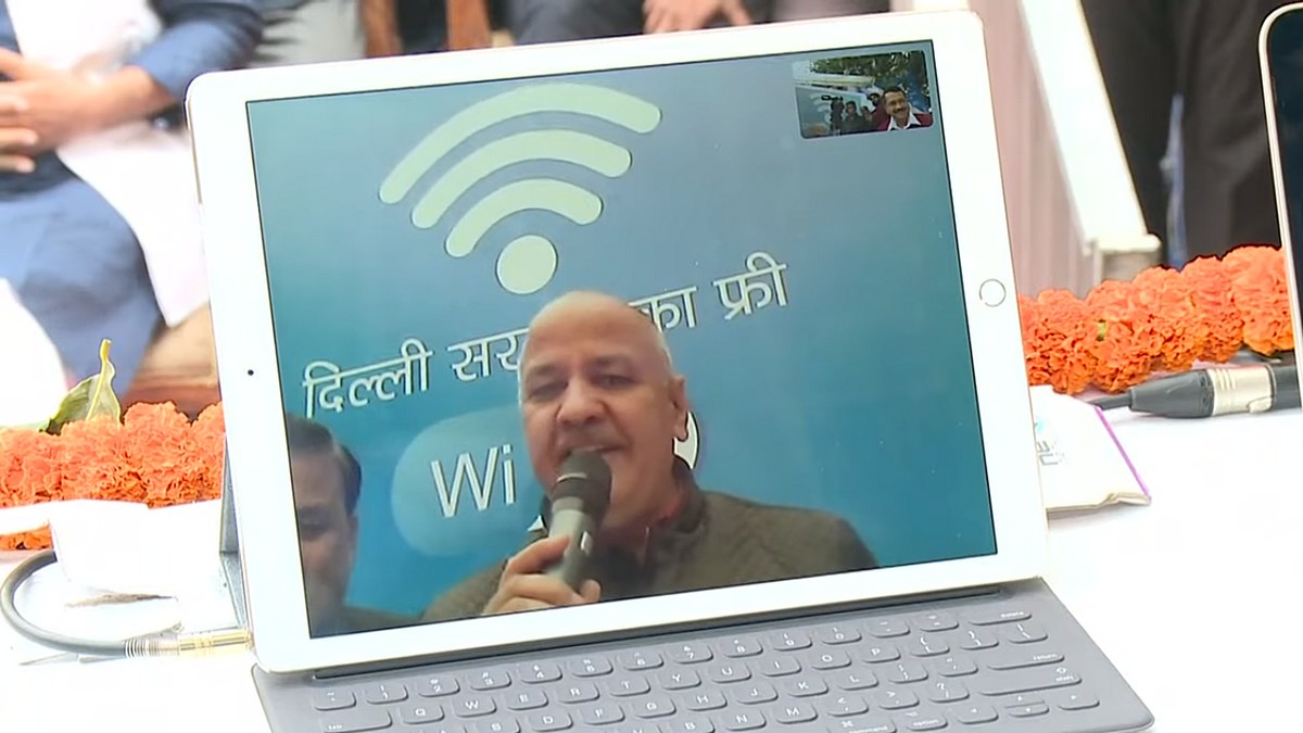 Chief Minister Arvind Kejriwal Launches Free Wi-Fi Amid Delhi Internet Shutdown