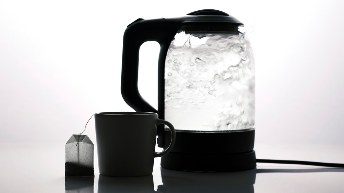 Amazon Great Freedom Sale: Best Deals on Electric Kettles Under Rs. 1000 Amazon Great Freedom Sale: Best Deals on Electric Kettles Under Rs. 1000