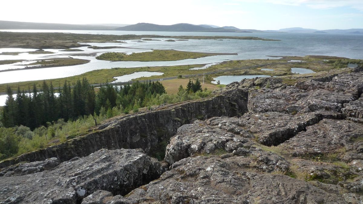 Gargantuan Waves in Earth&rsquo;s Mantle May Cause Continental Uplift, New Study Reveals