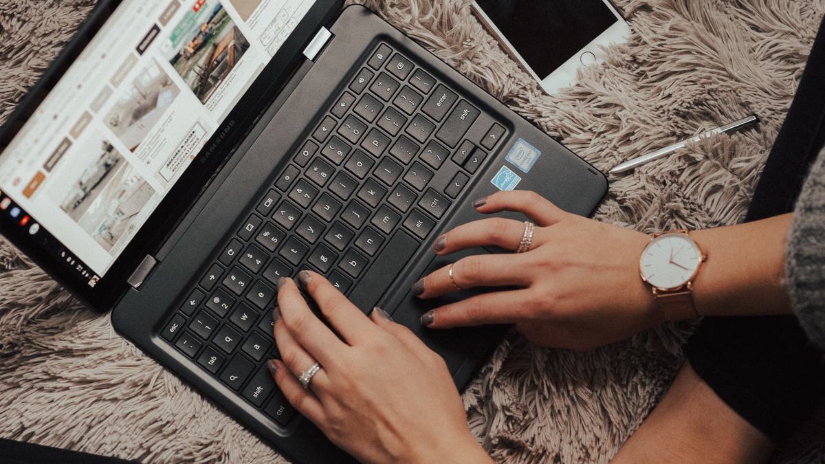 Microsoft Starts Reminding Windows 7 Users to Upgrade, Recommends Buying a New PC