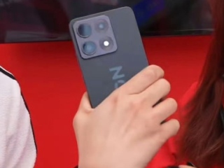 Lenovo Legion Phone's Leaked Live Images Hint at a Gaming Line Revival