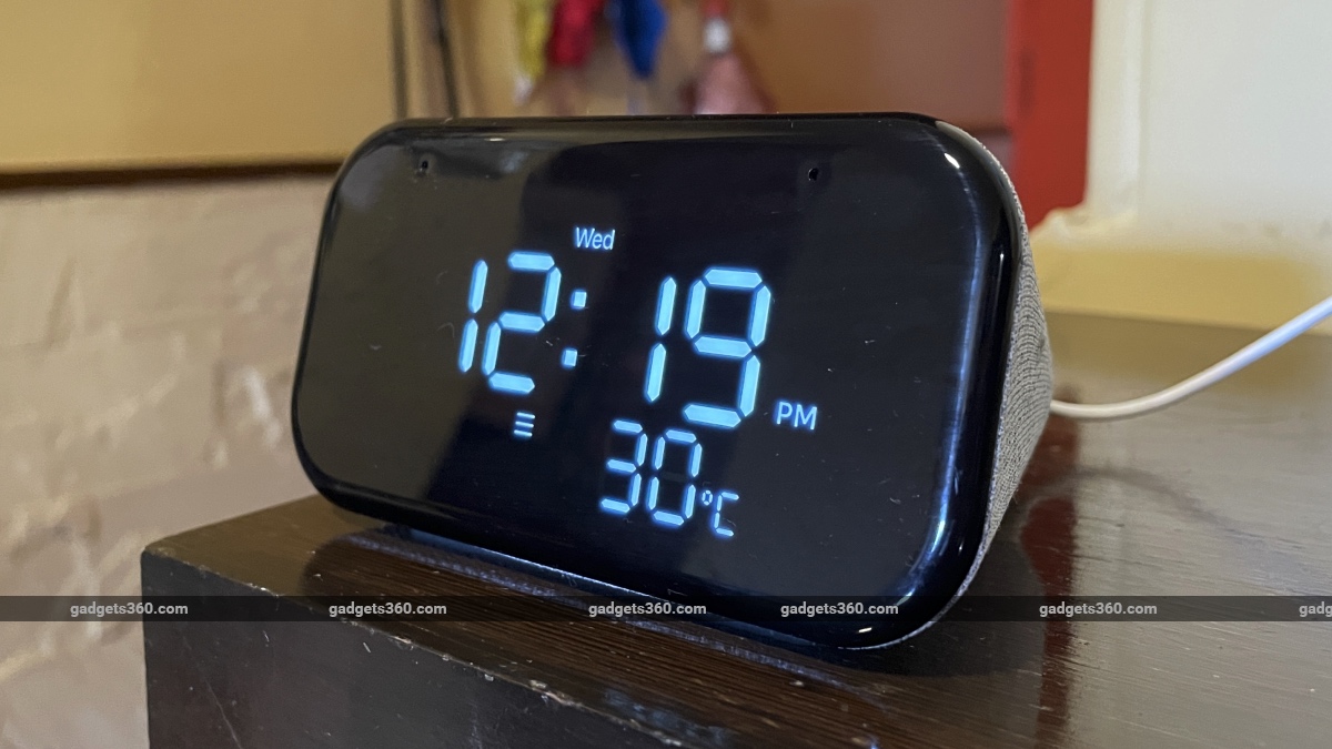 Lenovo Smart Clock Essential Review: The Intelligent Clock You Always Wanted