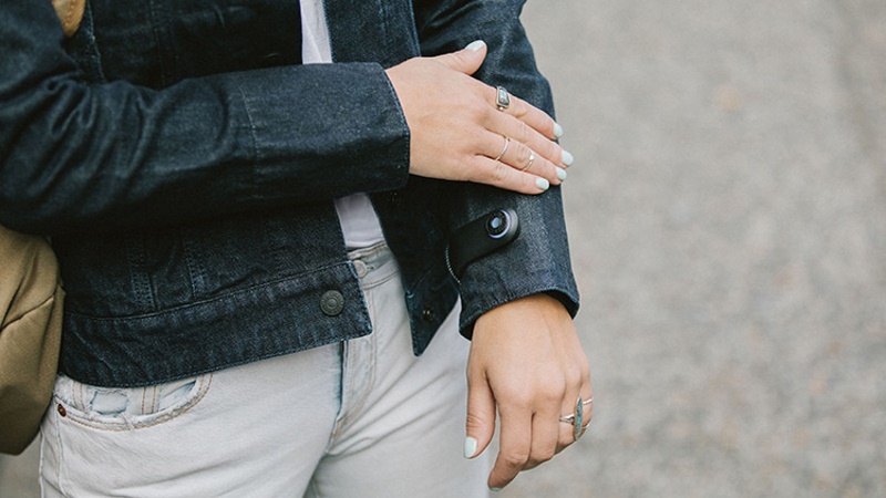 Google's Project Jacquard Levi's Commuter Trucker Smart Jackets Go on Sale Wednesday