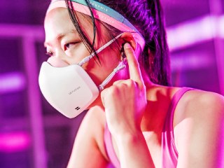 LG&rsquo;s New PuriCare Face Mask Comes With Inbuilt Air Purifier, Microphone to Reduce Muffled Sounds