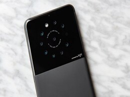 Meet the Future Phones That Fold Up, Have 9 Cameras, and Charge Over Thin Air Meet the Future Phones That Fold Up, Have 9 Cameras, and Charge Over Thin Air