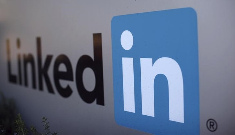 Russia Starts Blocking LinkedIn Website After Court Ruling