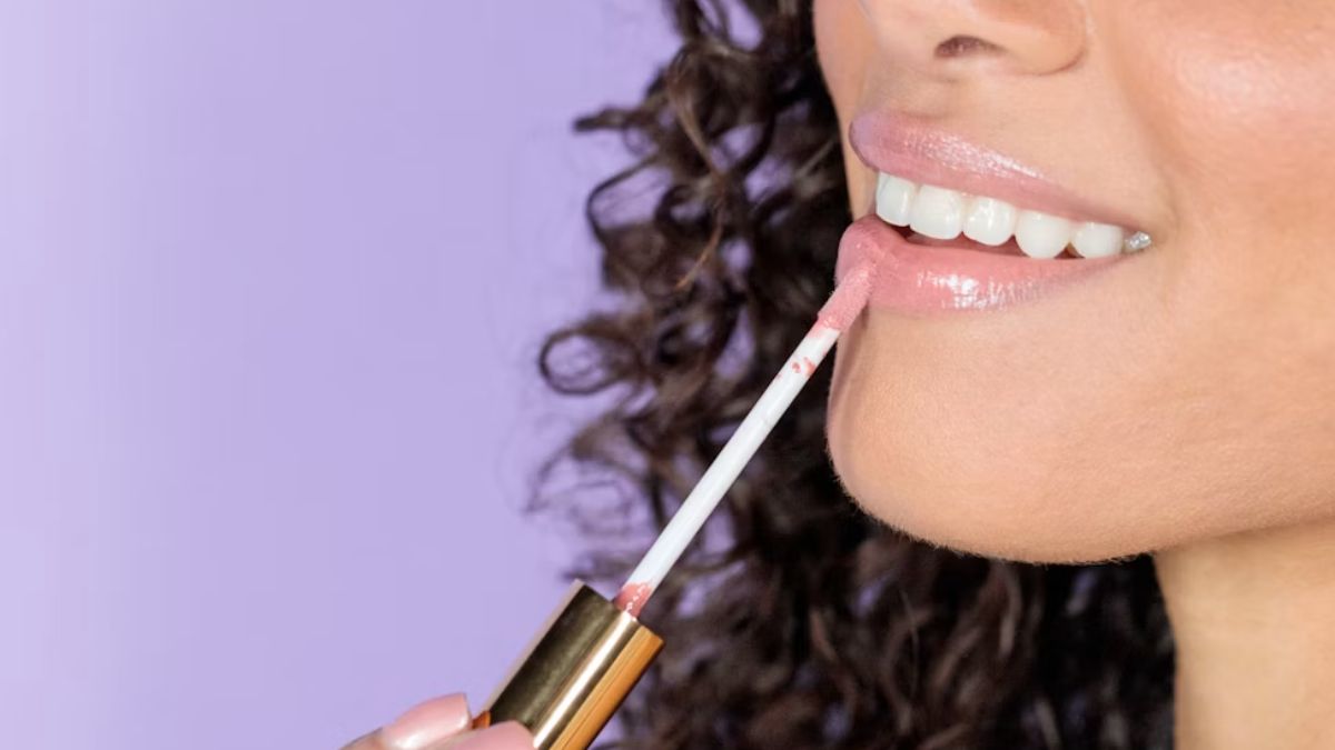 Your Perfect Custom Shade: The Best pH-Changing Lip Glosses and Oils of 2026