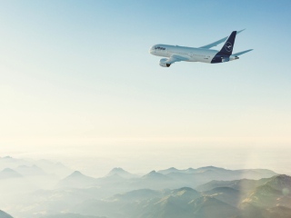 Germany&rsquo;s Lufthansa Airlines to Offer NFT Loyalty Rewards, Let Flyers Indulge in Web3